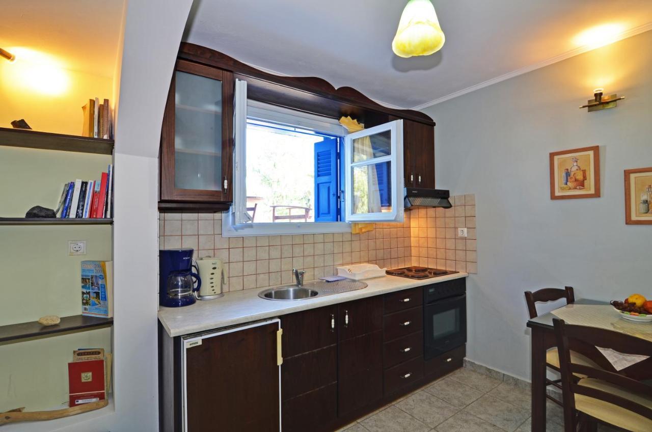 Nikos Sea View Apartments Adamantas  Exterior photo